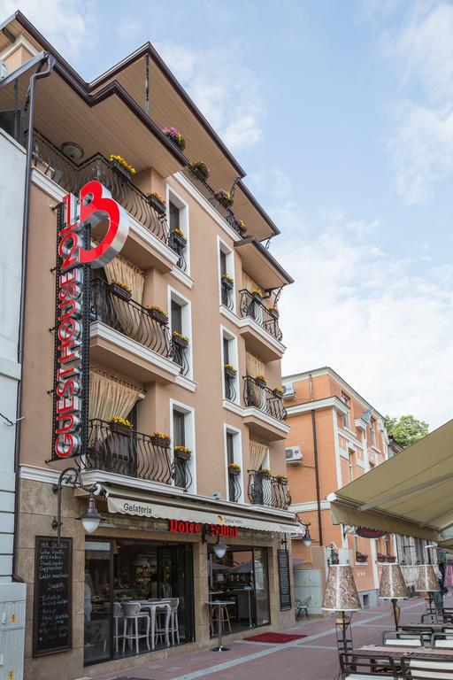 8 1/2 Art Guest House Plovdiv Kültér fotó