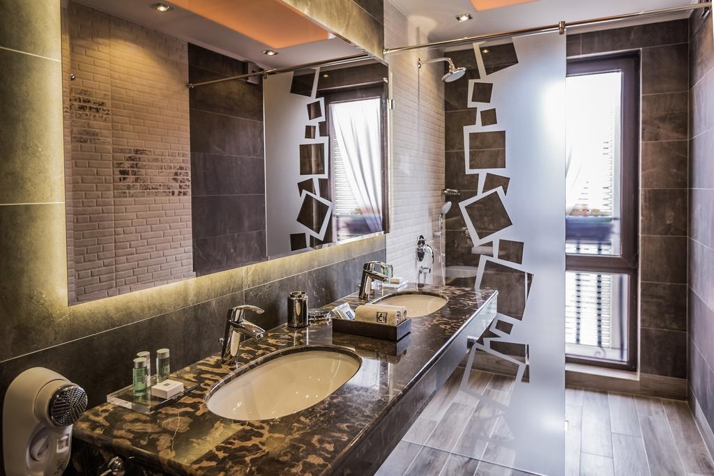8 1/2 Art Guest House Plovdiv Kültér fotó