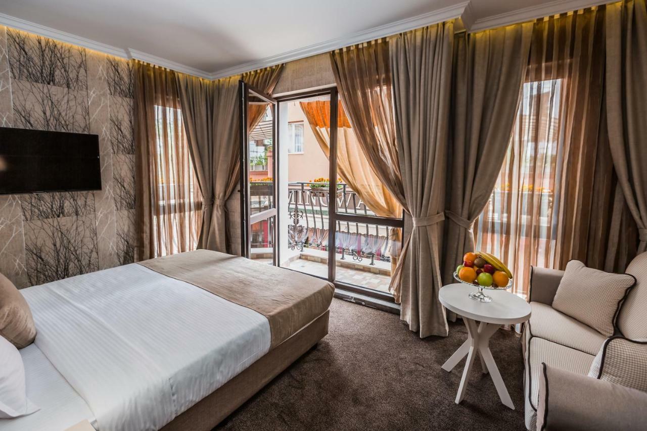 8 1/2 Art Guest House Plovdiv Kültér fotó